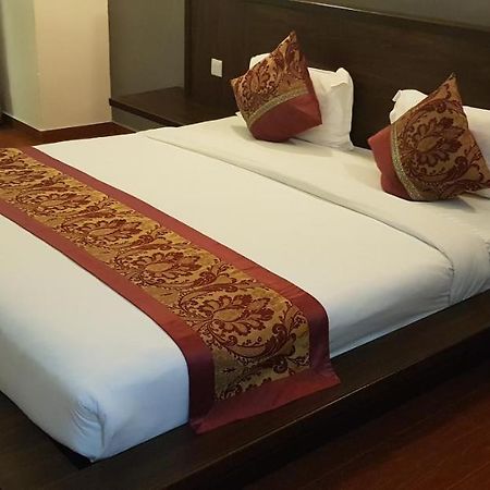 Capital O 89938 Herald Hotel Malacca Room photo